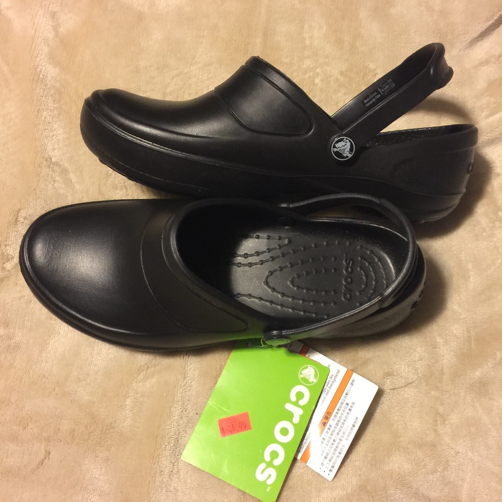 Crocs Shoes Size 7